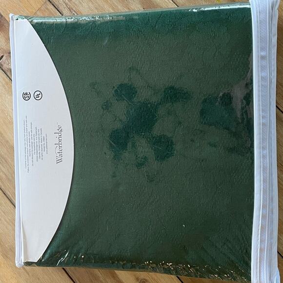 Waterbridge Plate Warmer, green damask, new in package - Picture 3 of 3
